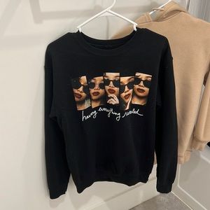 This black soft sweatshirt from forever 21 has a very comfortable texture to it.